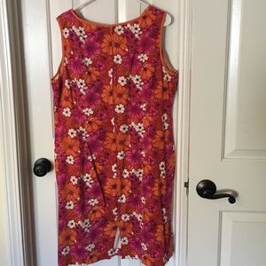 Women's sleeveless summer dress